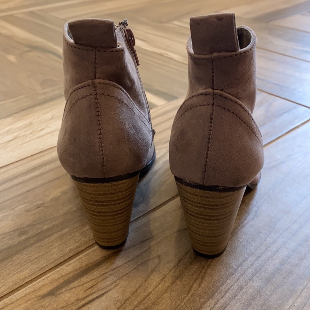 Heeled booties - Picture 3 of 4